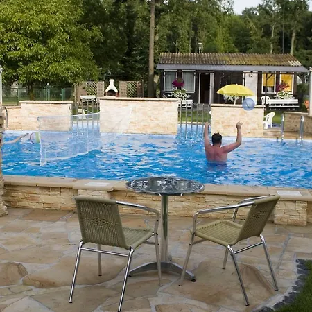 Amber リゾート レバル